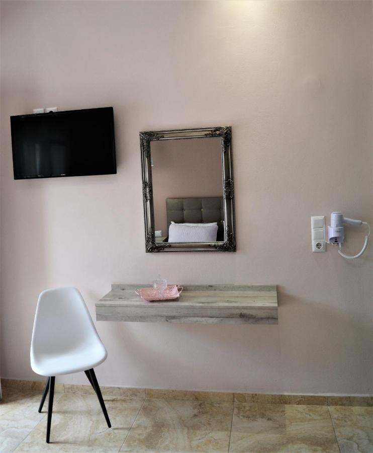 Ioni Rooms Potos Bagian luar foto