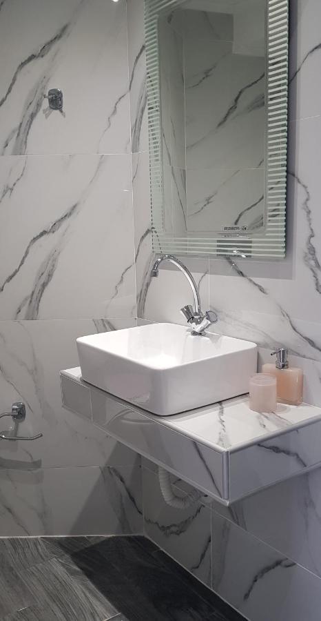 Ioni Rooms Potos Bagian luar foto
