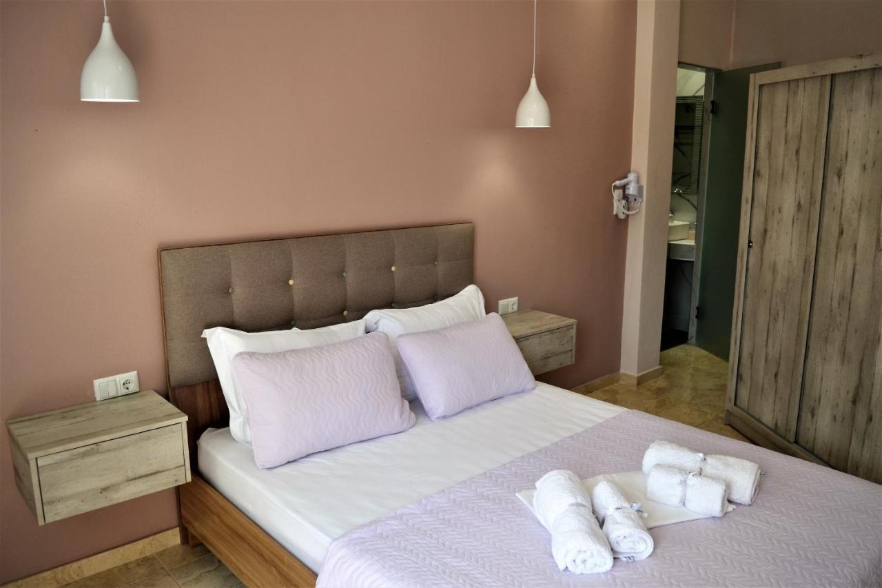 Ioni Rooms Potos Bagian luar foto